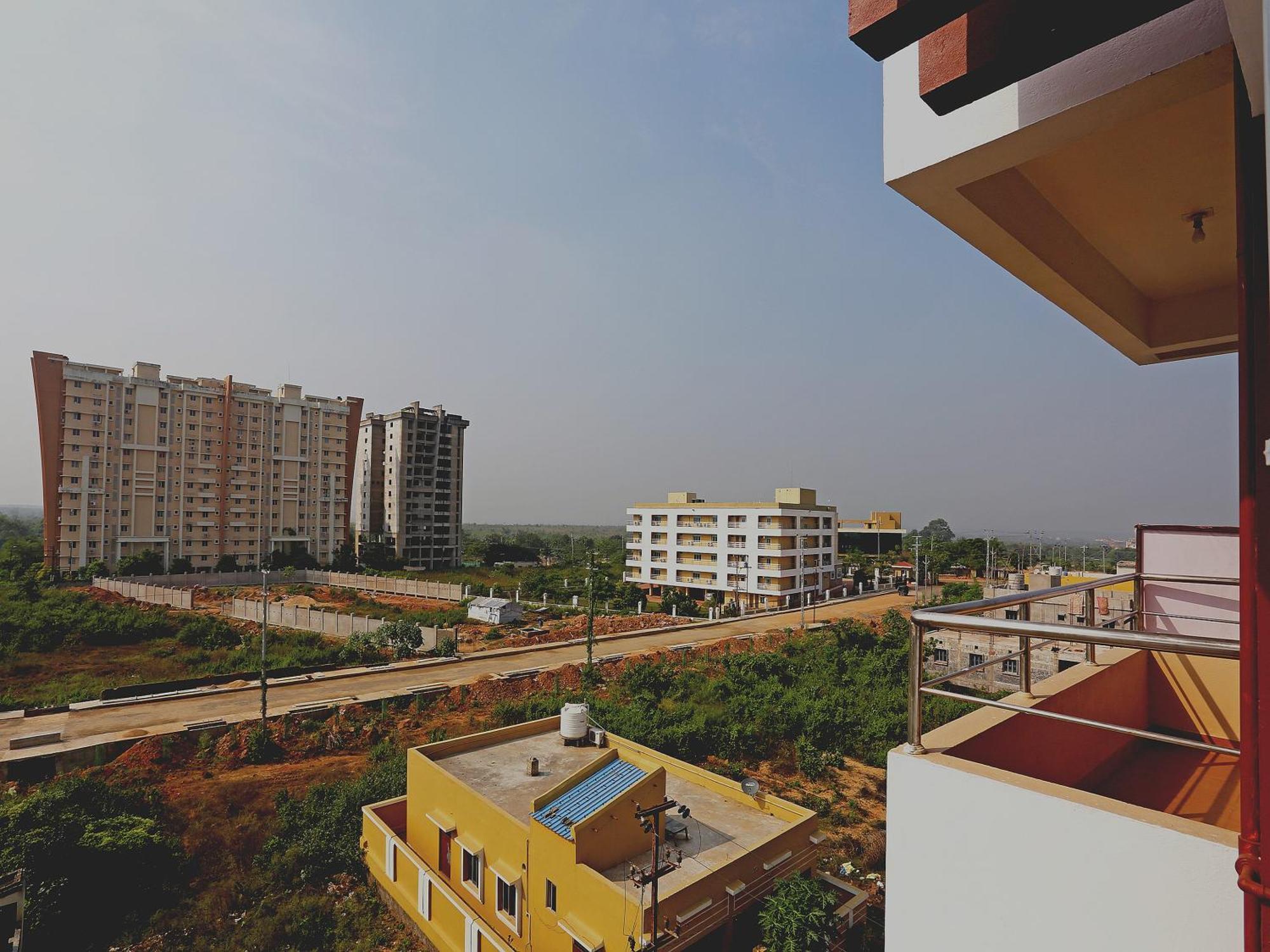 Oyo 17276 The Maple Tree Hotels Bhuvanesvar Kültér fotó