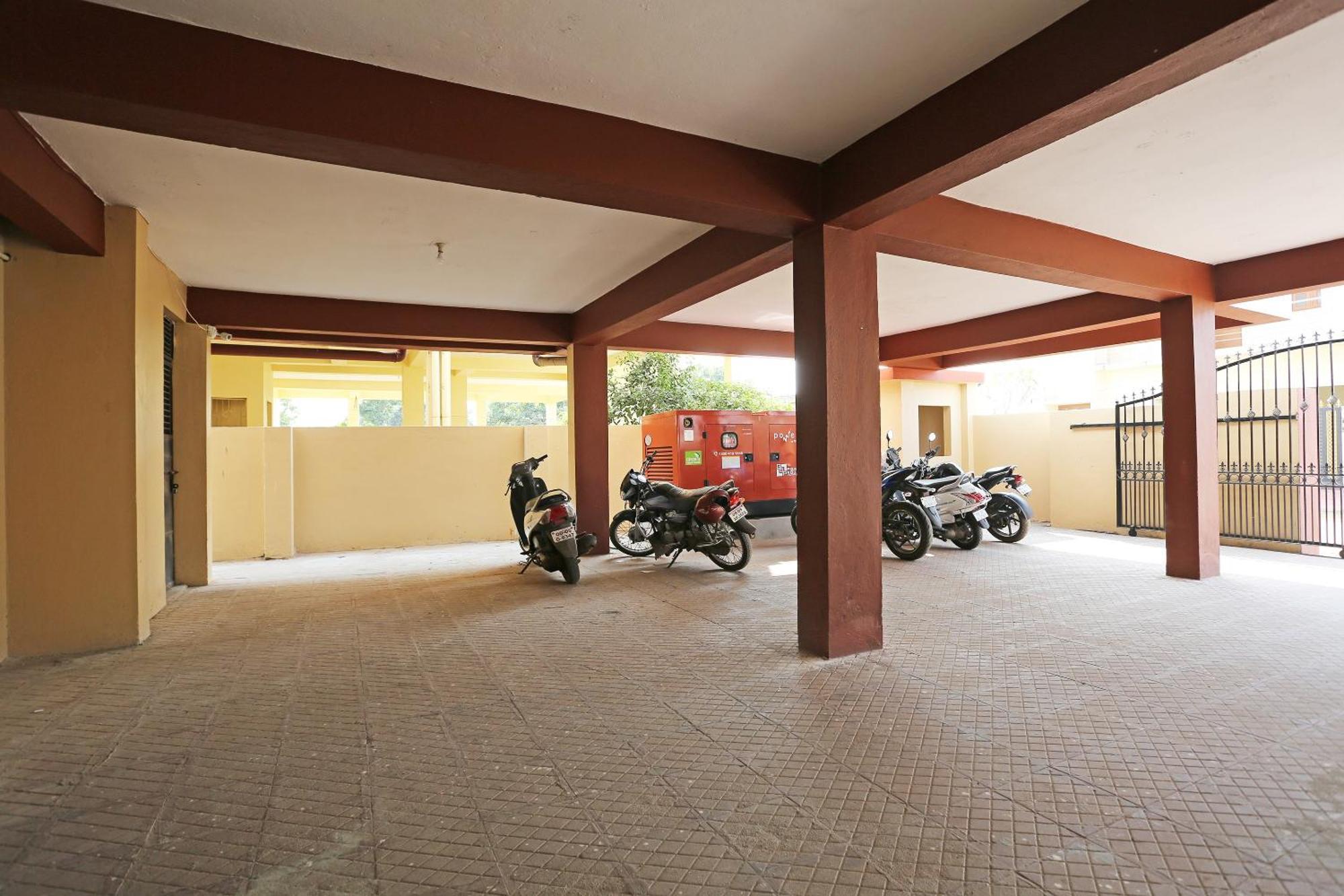Oyo 17276 The Maple Tree Hotels Bhuvanesvar Kültér fotó