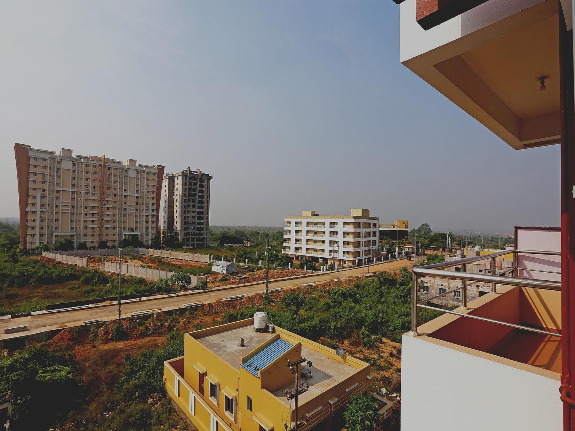 Oyo 17276 The Maple Tree Hotels Bhuvanesvar Kültér fotó